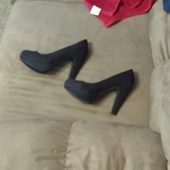 Pumps - Picture 1 of 1